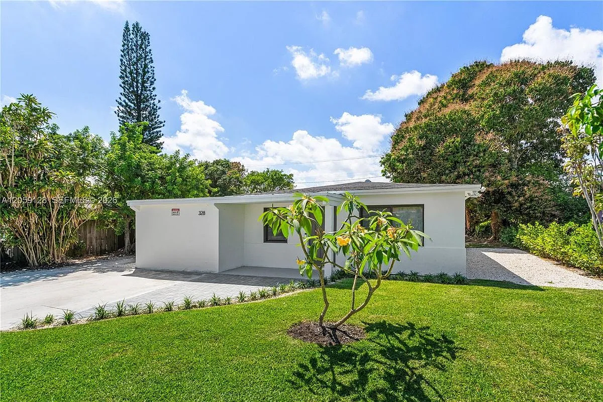 3 bed, 1.0 bath, 1078 sqft, $3,100 — Photo 4