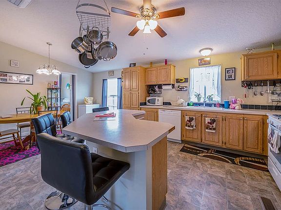 5th image of 211 Glen Vista Dr