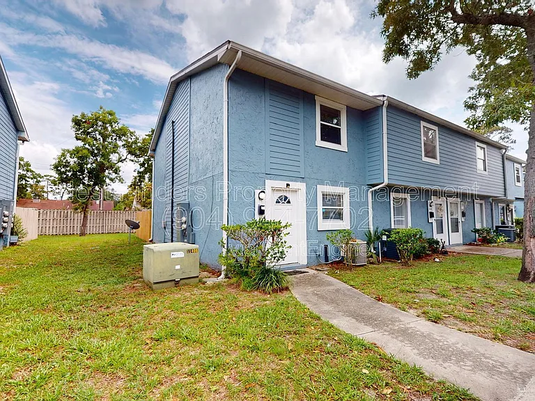 11406 Bedford Oaks Dr — Photo 2