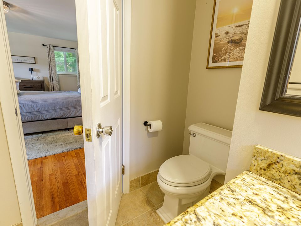 37243 Maple Leaf Ct, photo 30