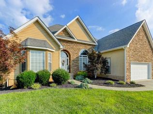 10429 Ivy Hollow Dr, Knoxville, TN 37931