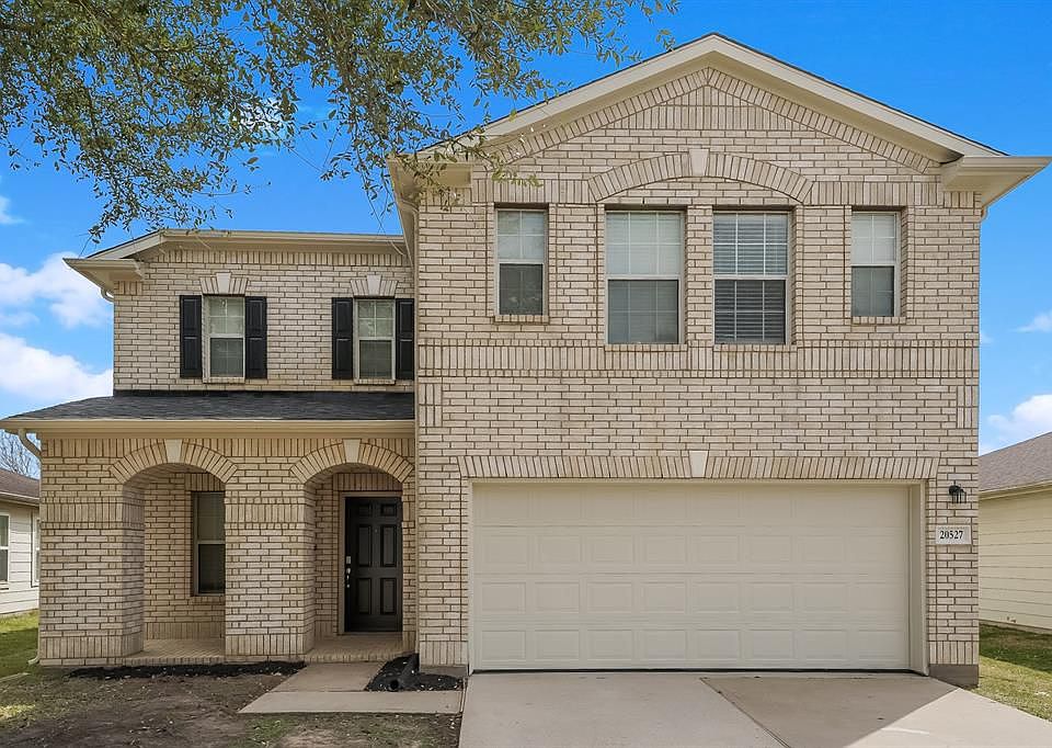1st image of 20527 Hillsdale Park Dr