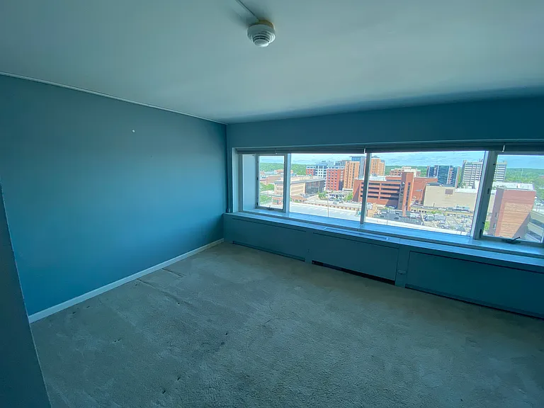555 E William 11e St #ANN — Photo 2