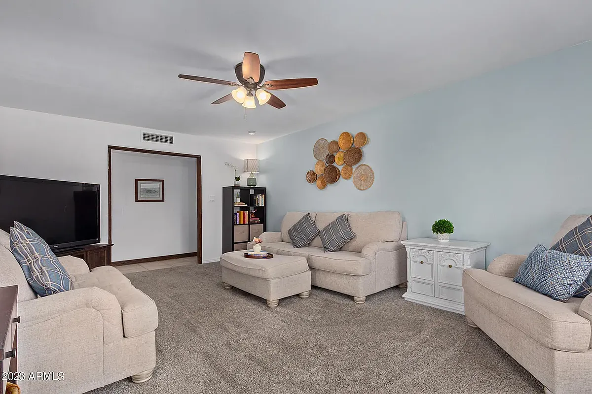 Building Photo - 3215 S Kachina Dr