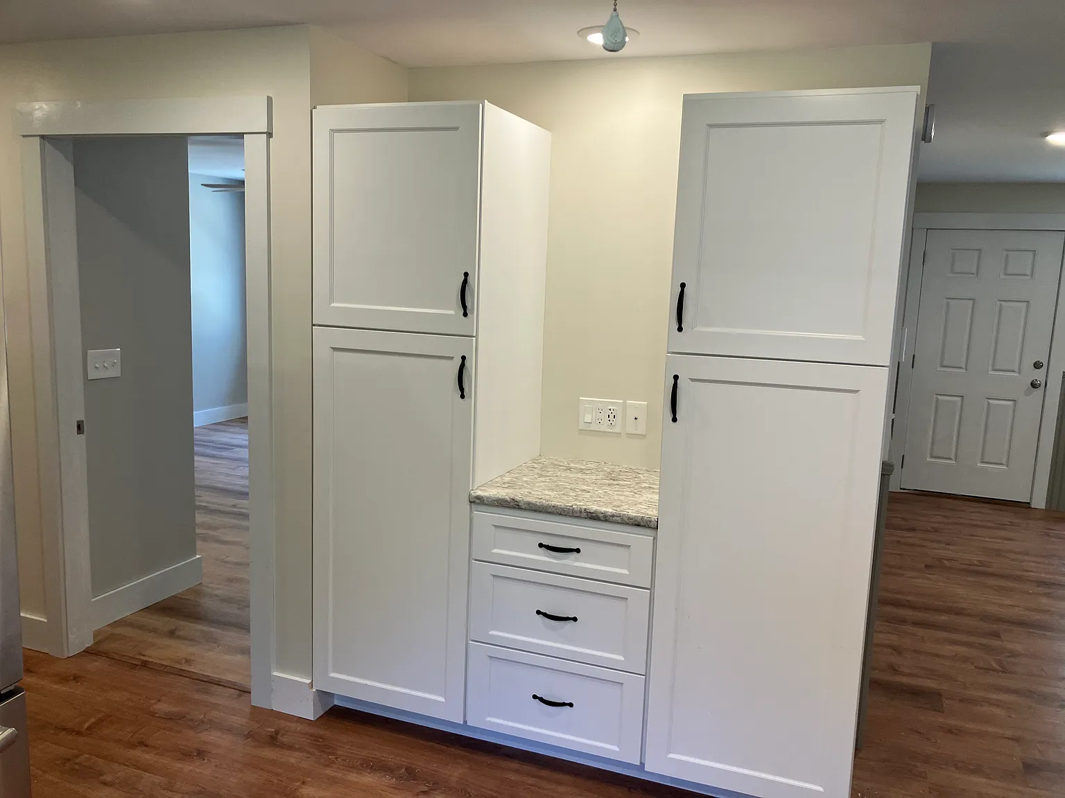 145 Lunt Rd — Photo 4