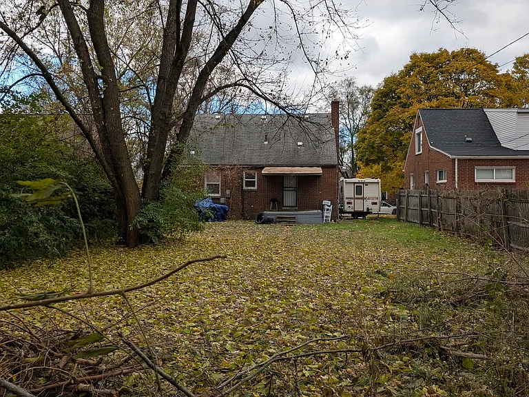 12084 Vaughan St — Photo 18