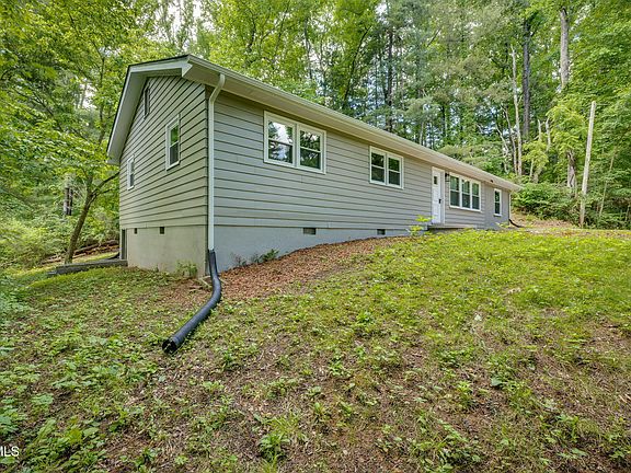 3rd image of 151 Taylortown Rd