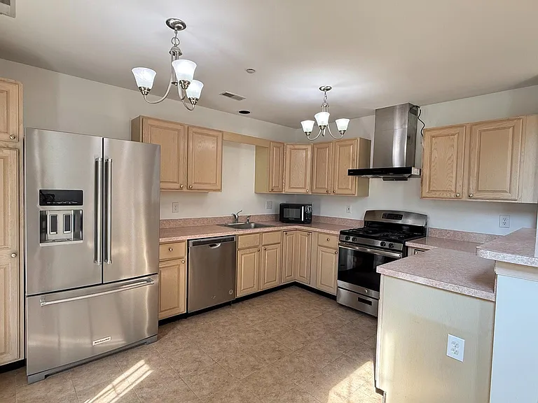 207 Valley Forge Lookout Pl — Photo 9