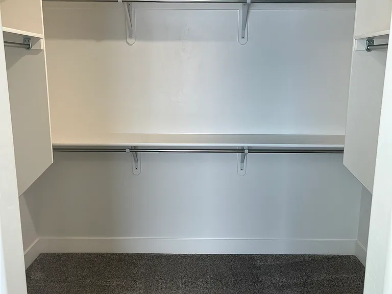 685 W Roxbury St — Photo 11