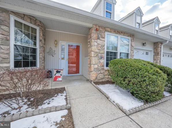 1383 Nicklaus Dr, Springfield, PA 19064