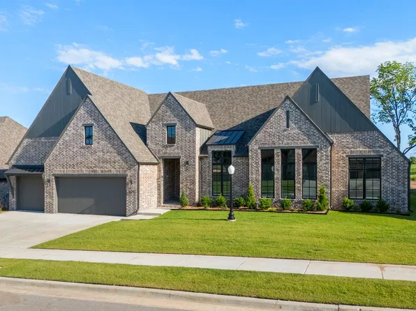 1603 Pinecrest Dr, Claremore, OK 74017