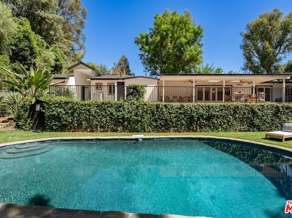 4725 Vanalden Ave, Tarzana, CA 91356
