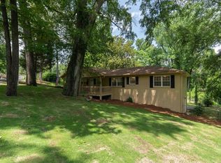 615 Staffordshire Ln, Vestavia Hills, AL 35226
