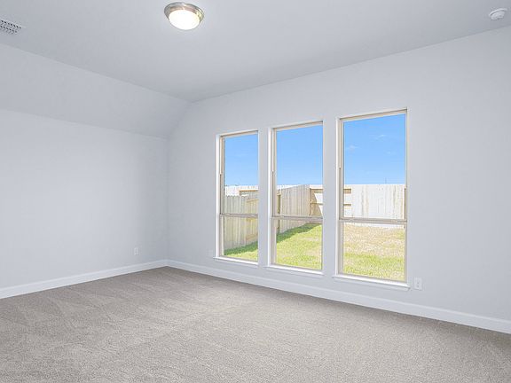 4th image of 42806 Manzano St