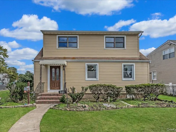 641 Lowell Road, Uniondale, NY 11553