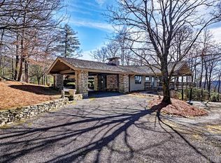 690 Halsted Rd, Cashiers, NC 28717