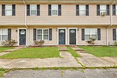 1100 Pineland Ave Photo 1