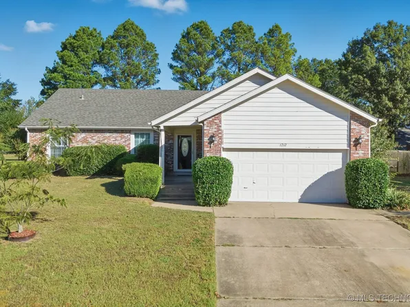 1212 W Laredo St, Haskell, OK 74436