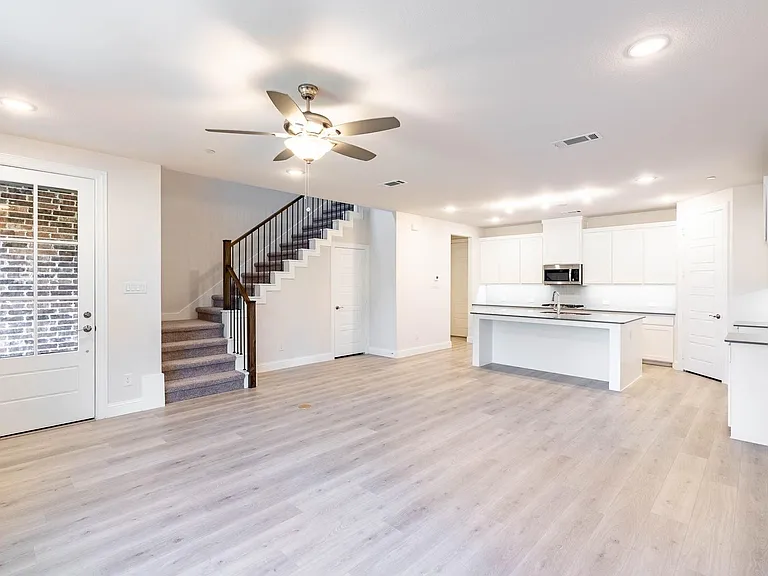 1949 McClane Dr — Photo 13