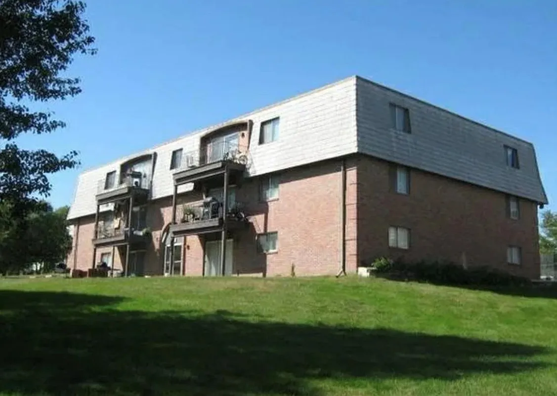 12231 Anne St — Photo 3