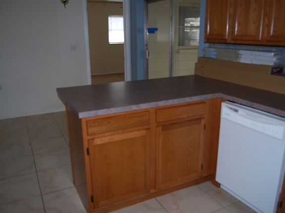 4th image of 4931 10th Ave N