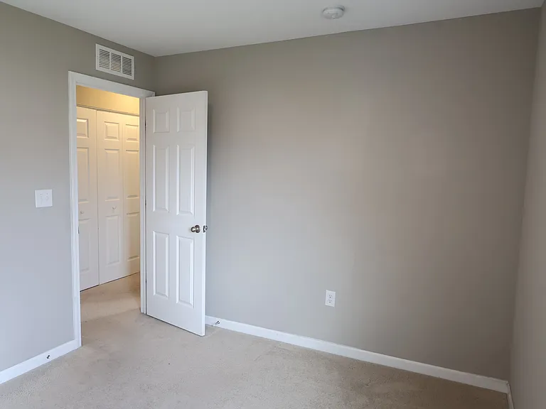 1899 Lakecrest Dr — Photo 60