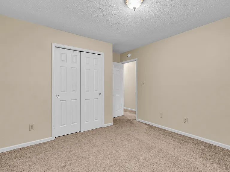 6748 Wimbledon Dr — Photo 14