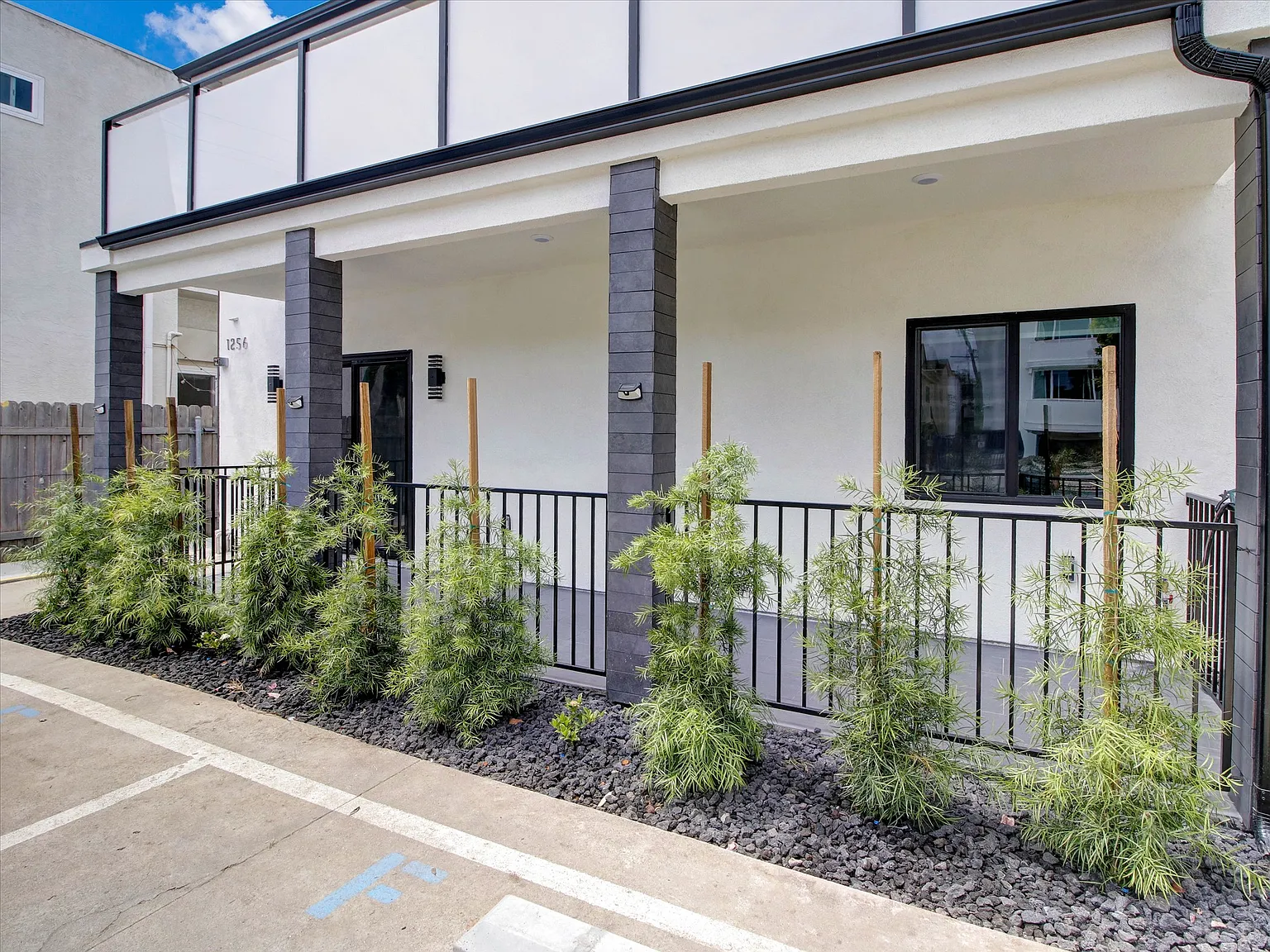 1 bed, $2,900 — Photo 2