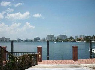 2807 NE 164th St, North Miami Beach, FL 33160