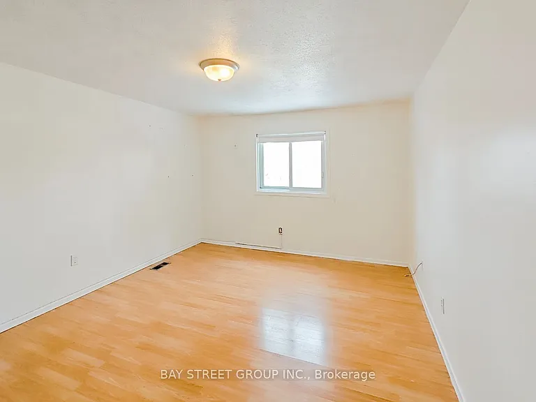 38 Noecker St #UPPER FLOOR — Photo 5