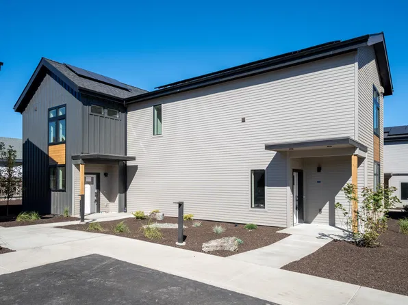 371 NW 19th St #101, Redmond, OR 97756