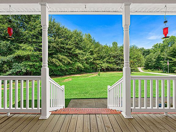 3rd image of 276 Childress Rd