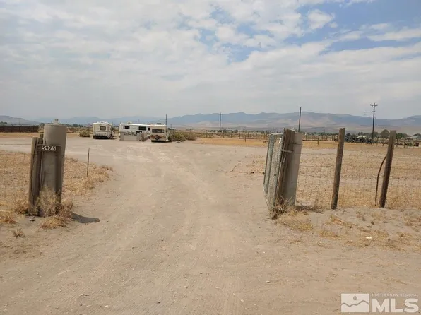 5975 Warpath Dr, Stagecoach, NV 89429