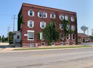 105 N Depot St APT 1, Somonauk, IL 60552
