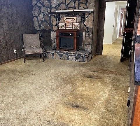 3rd image of 810 Mill Creek Rd