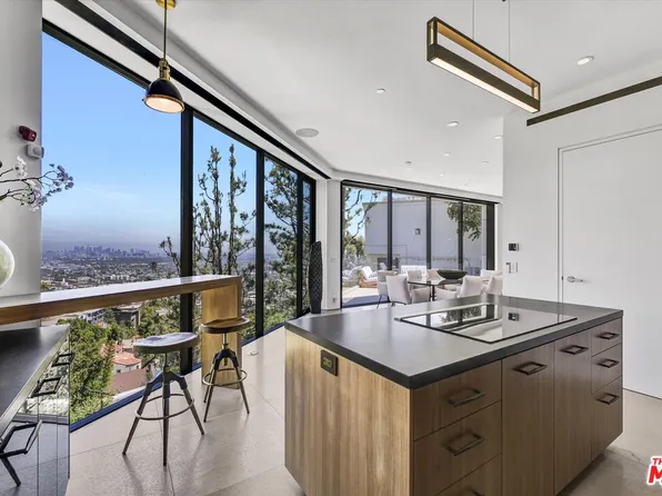 8526 Hollywood Blvd, Los Angeles, CA 90069