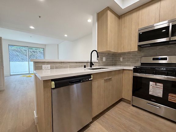 2nd image of 4547 Murietta Ave APT 8