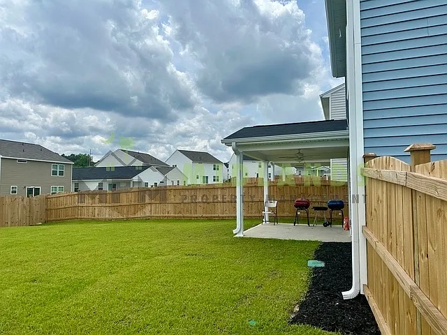 3 bed, 2.5 bath, 1818 sqft, $2,150 — Photo 4