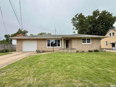 1105 S 6th St, Pekin, IL, 61554