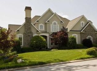 513 Grand Mountain Dr, Chattanooga, TN 37421