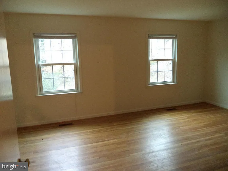 7027 Alicent Pl — Photo 9