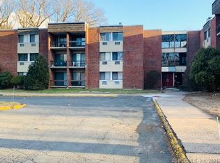 951 High Path Rd #951, Windsor, CT 06095