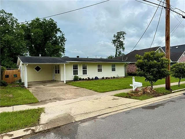 3 bed, 1.0 bath, 1335 sqft, $1,795 — Photo 3