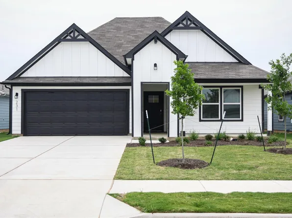 231 Sweetwater Creek Ln, Hutto, TX 78634