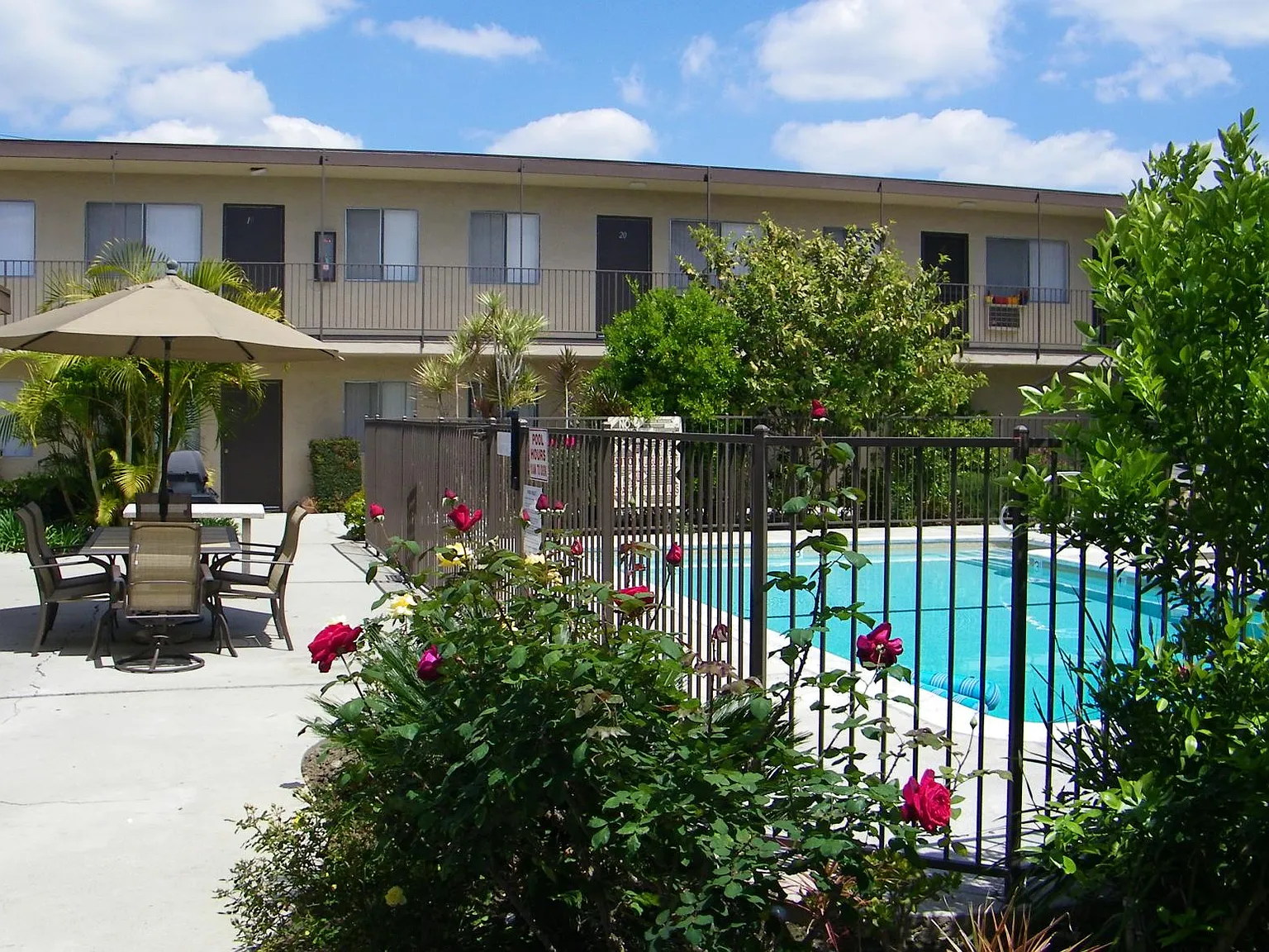 Whittier Santa Fe Apartments — Photo 3