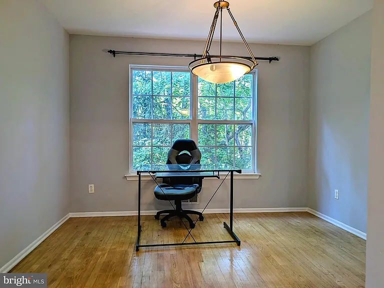 26 Taft Ct — Photo 8