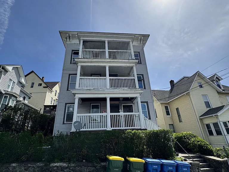 20 Coe St — Photo 1