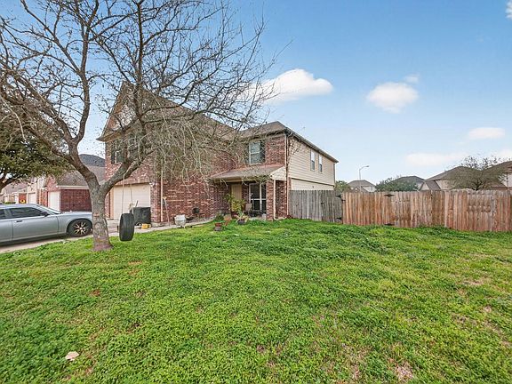 3rd image of 7902 Sesame St