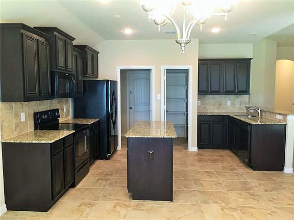 3rd image of 218 Jennie Marie Cir