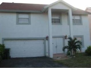1420 SW 97th Ter, Pembroke Pines, FL 33025